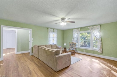 830 Mountain Rd, Asheboro, NC 27205 - photo 5