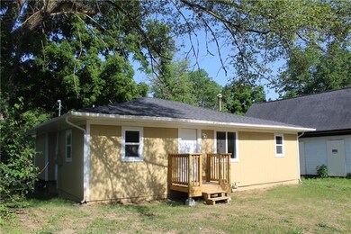 6833 Bales Ave, Kansas City, MO 64132 - photo 2