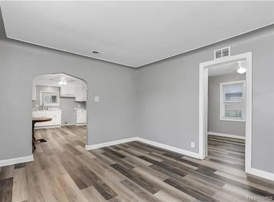 7528 Studebaker Ave, Warren, MI 48091 - photo 3