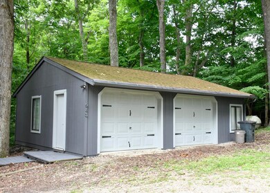 983 Sauk Ct, Hide A Way Hills, OH 43107 - photo 4