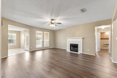 310 Preston Dr, Cleburne, TX 76033 - photo 7