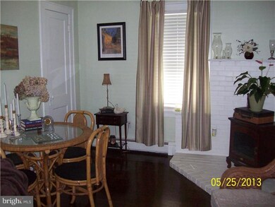 208 Edgewood Ave, Folsom, PA 19033 - photo 5