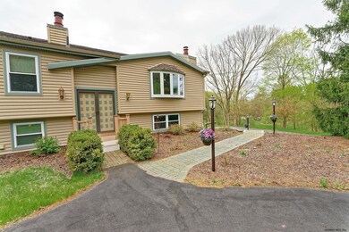 24 Pickering Ln, Troy, NY 12180 - photo 2