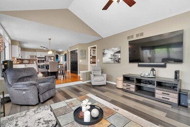 3116 Austin St, Naperville, IL 60564 - photo 6