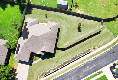 502 SW Maidstone Ave, Bentonville, AR 72712 - photo 3