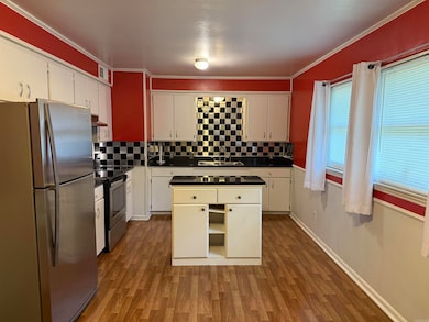 307 W 2nd St, Mc Crory, AR 72101 - photo 3