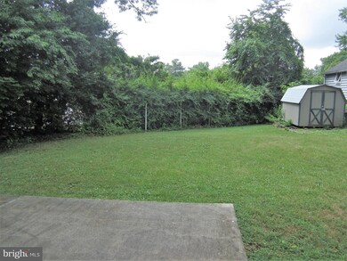 408 Bloomsbury Ave, Catonsville, MD 21228 - photo 3