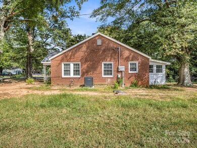 304 Grice St, Shelby, NC 28150 - photo 6