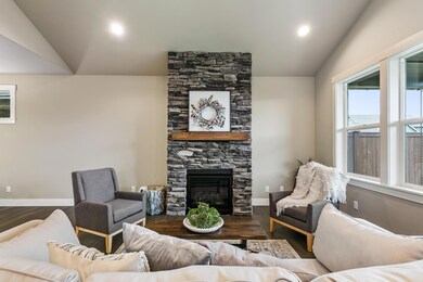 4408 SW Badger Creek Dr, Redmond, OR 97756 - photo 5