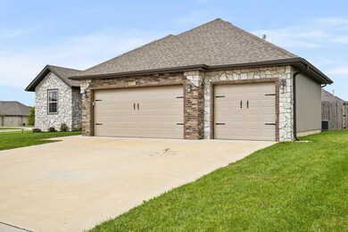 871 E Ozark Jubilee, Nixa, MO 65714 - photo 2