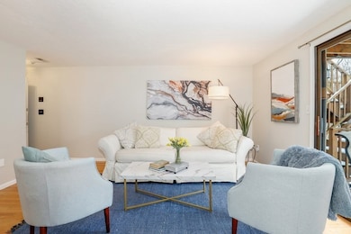 25 Rockland St unit 7, West Roxbury, MA 02132 - photo 3