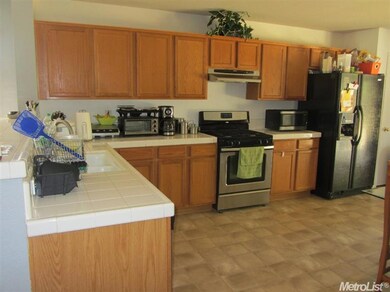 Spacious Kitchen