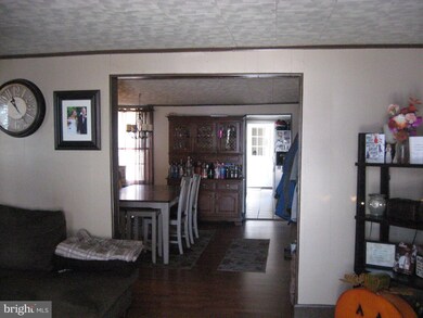 114 N Mill St, Saint Clair, PA 17970 - photo 4