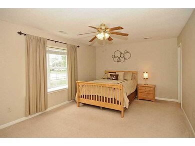 12733 Glengary Dr, Fishers, IN 46038 - photo 4