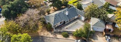 1900 W Parkside Ave, Burbank, CA 91506 - photo 7