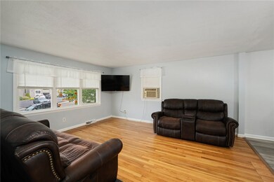 32 Old Carriage Rd, West Warwick, RI 02893 - photo 3