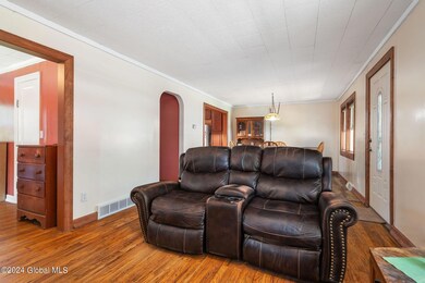 8-web-or-mls-1032PeterRd_08