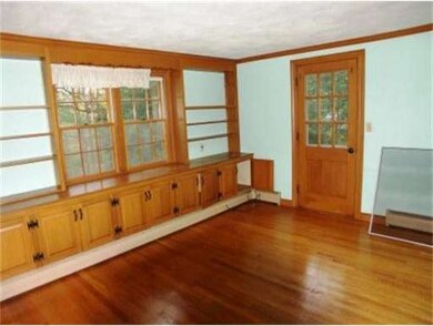 28 Pine St, Weston, MA 02493 - photo 5