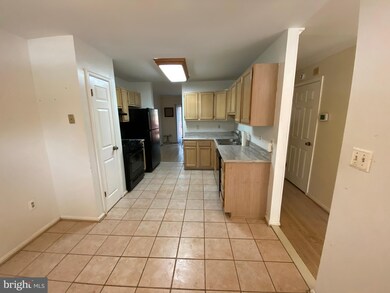 9302 Town Place Dr, Owings Mills, MD 21117 - photo 3