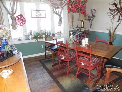 206 Odonald Rd, Asheville, NC 28806 - photo 4