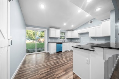 1108 9th St, Barling, AR 72923 - photo 5