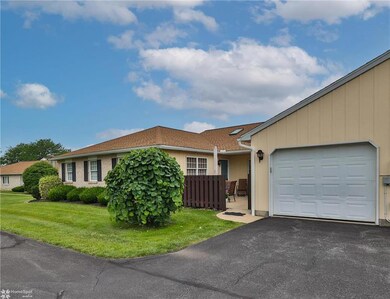 5806 Burning Tree Ln, Macungie, PA 18062 - photo 2
