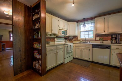 34 Alder St, Milford, NH 03055 - photo 6