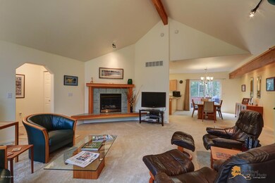 Living Rm showing entry and DR