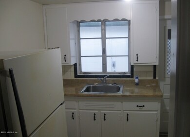 2868 Hillridge Ln S, Jacksonville, FL 32216 - photo 6