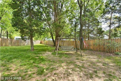 9205 Honey Creeper Ct, Burke, VA 22015 - photo 3