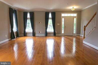 741 Raven Ave, Gaithersburg, MD 20877 - photo 3