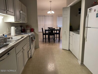 1112 Masters Ln unit A, Greenville, NC 27834 - photo 3