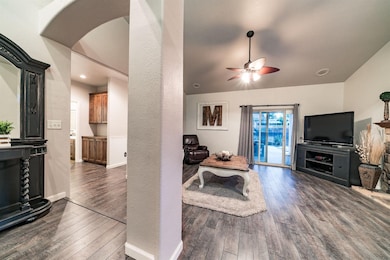 6687 E Cornell Ave, Fresno, CA 93727 - photo 4