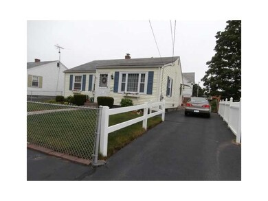 235 Baxter St, Pawtucket, RI 02861 - photo 2