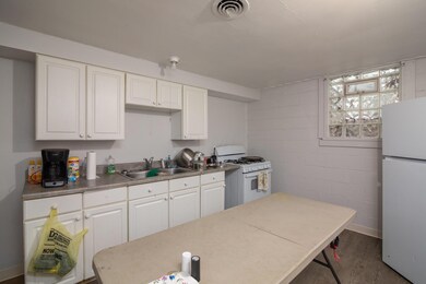 1882-1884 Hudson St-07-WEB