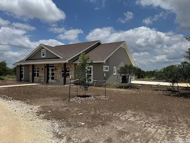 61 Friendship Hills, Uvalde, TX 78801 - photo 2