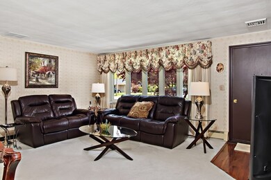 17 Janet Rd, Chelmsford, MA 01824 - photo 4