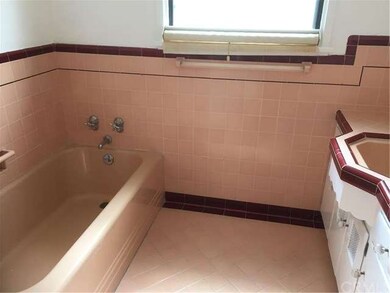 Bath room, Tub and shower