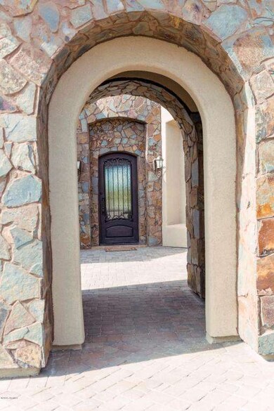 Arch entry to courtyard