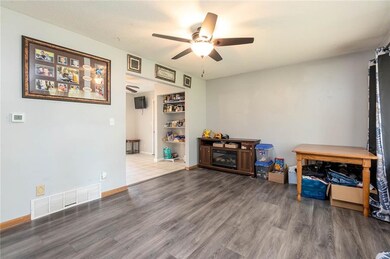 1500 Hackley Ave, Des Moines, IA 50315 - photo 5