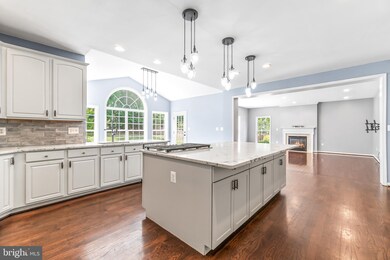 22083 Water Run Ct, Ashburn, VA 20148 - photo 4