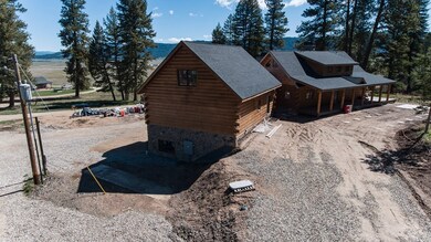 Log home w/3 car garage
