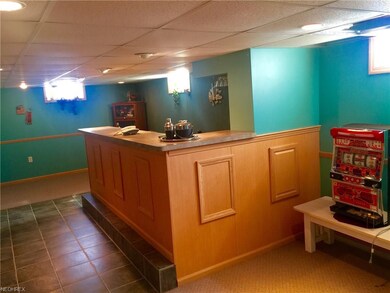 352 Geneva Ave, Struthers, OH 44471 - photo 4