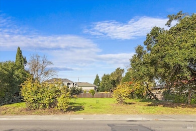 119 Powell Ave, Healdsburg, CA 95448 - photo 2