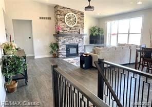 616 Buttercup Trail, Milford Township, MI 48381 - photo 3