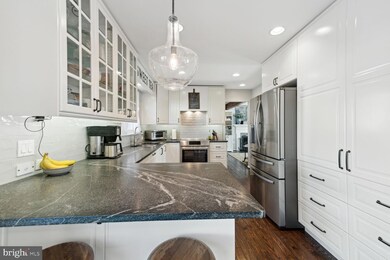 10233 Marshall Pond Rd, Burke, VA 22015 - photo 6