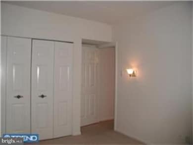 77 Oakridge Dr unit 77, Langhorne, PA 19047 - photo 6