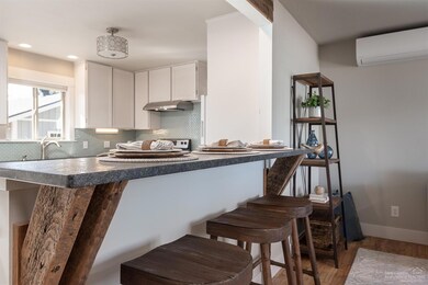 1319 NE Dempsey Dr, Bend, OR 97701 - photo 7