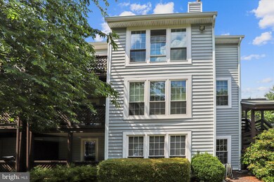 10000 Oakton Terrace Rd, Oakton, VA 22124 - photo 2