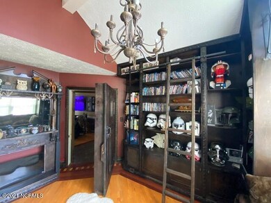 317 Richmond Dr, Jacksonville, NC 28540 - photo 6